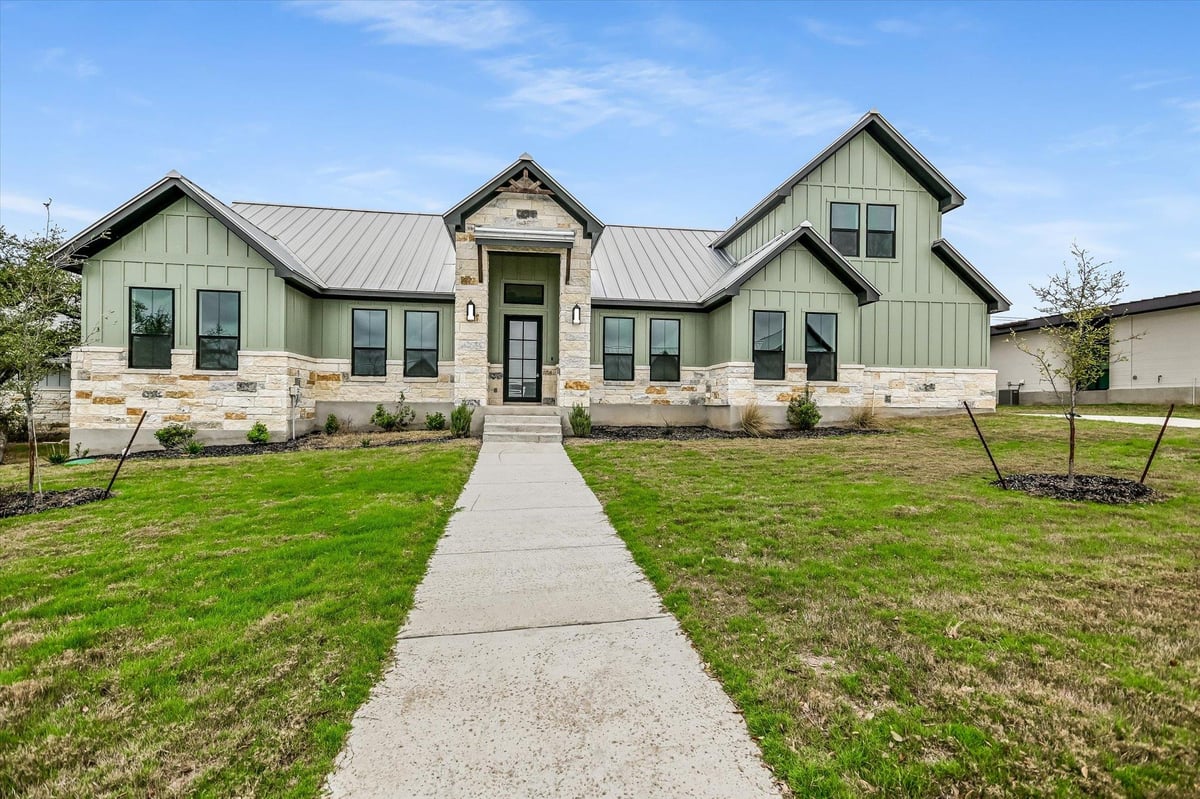 View 32 Peace Pipe in WIMBERLEY SPRINGS 32 Peace Pipe - front exterior - Luxury home in WIMBERLEY SPRINGS, Wimberley, TX