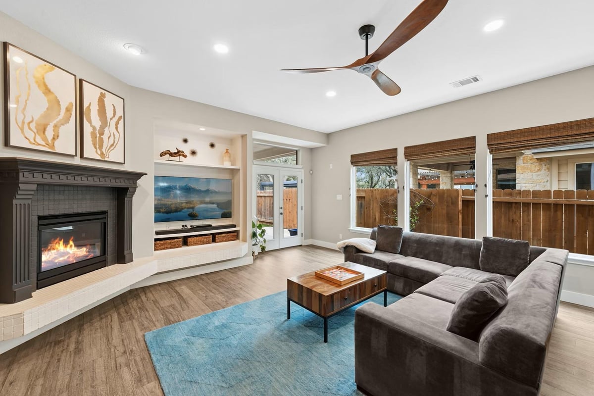 Living area at 320 El Socorro - 4 bed 3 bath home