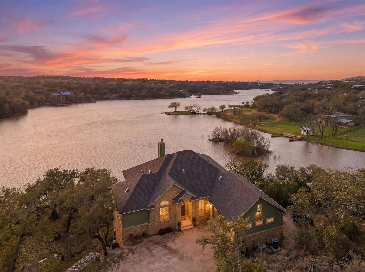 View 320 Park Ln in Council Creek Village 320 Park Ln - front exterior - Luxury home in Council Creek Village, Burnet, TX