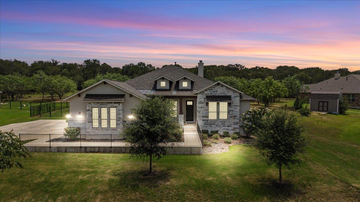320 Raptor Beak WAY - property photo 1 - Luxury home in Double Eagle, Cedar Creek, TX
