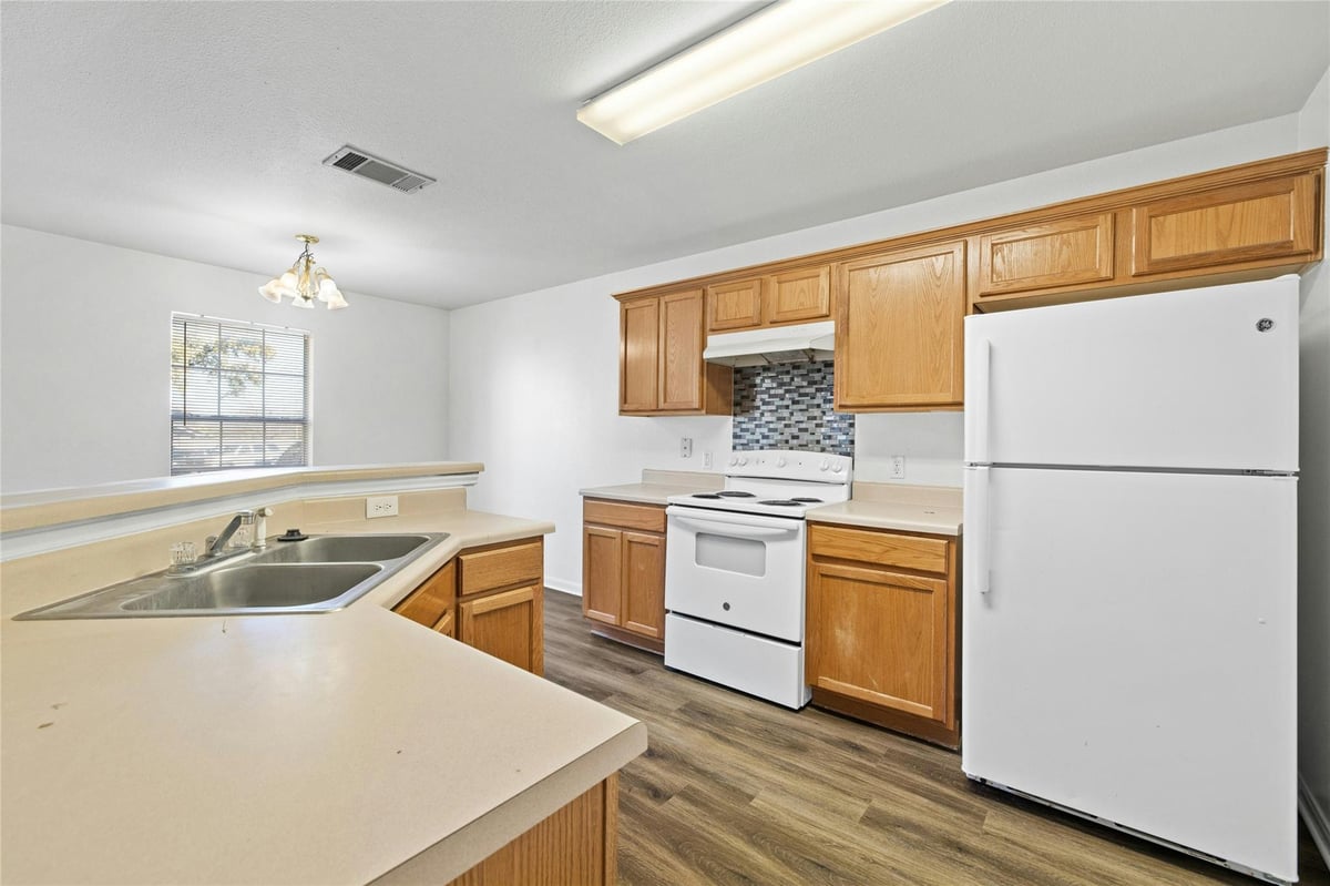 Bathroom at 3201 El Salido Pkwy Unit #Bldg E - Anderson Mill West Sec 10-B, Cedar Park, TX