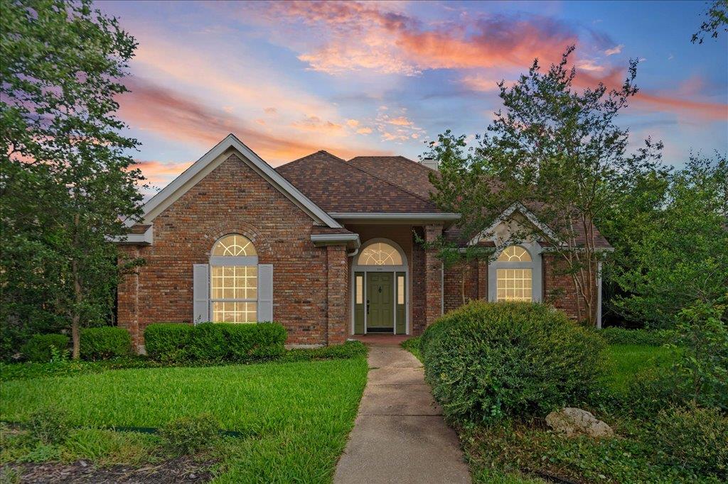 View 3201 Sesbania DR in Shady Hollow Sec 06 Ph A 3201 Sesbania DR - front exterior - Luxury home in Shady Hollow Sec 06 Ph A, Austin, TX