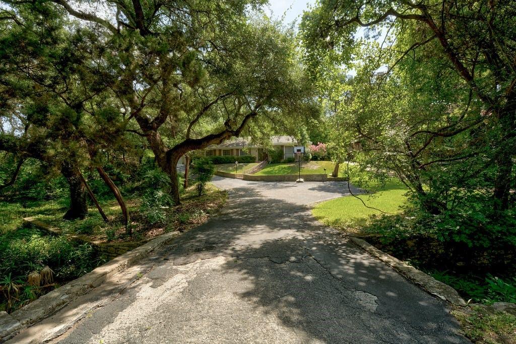 View 3204 Greenlee DR in Brentwood Place 3204 Greenlee DR - front exterior - Luxury home in Brentwood Place, Austin, TX
