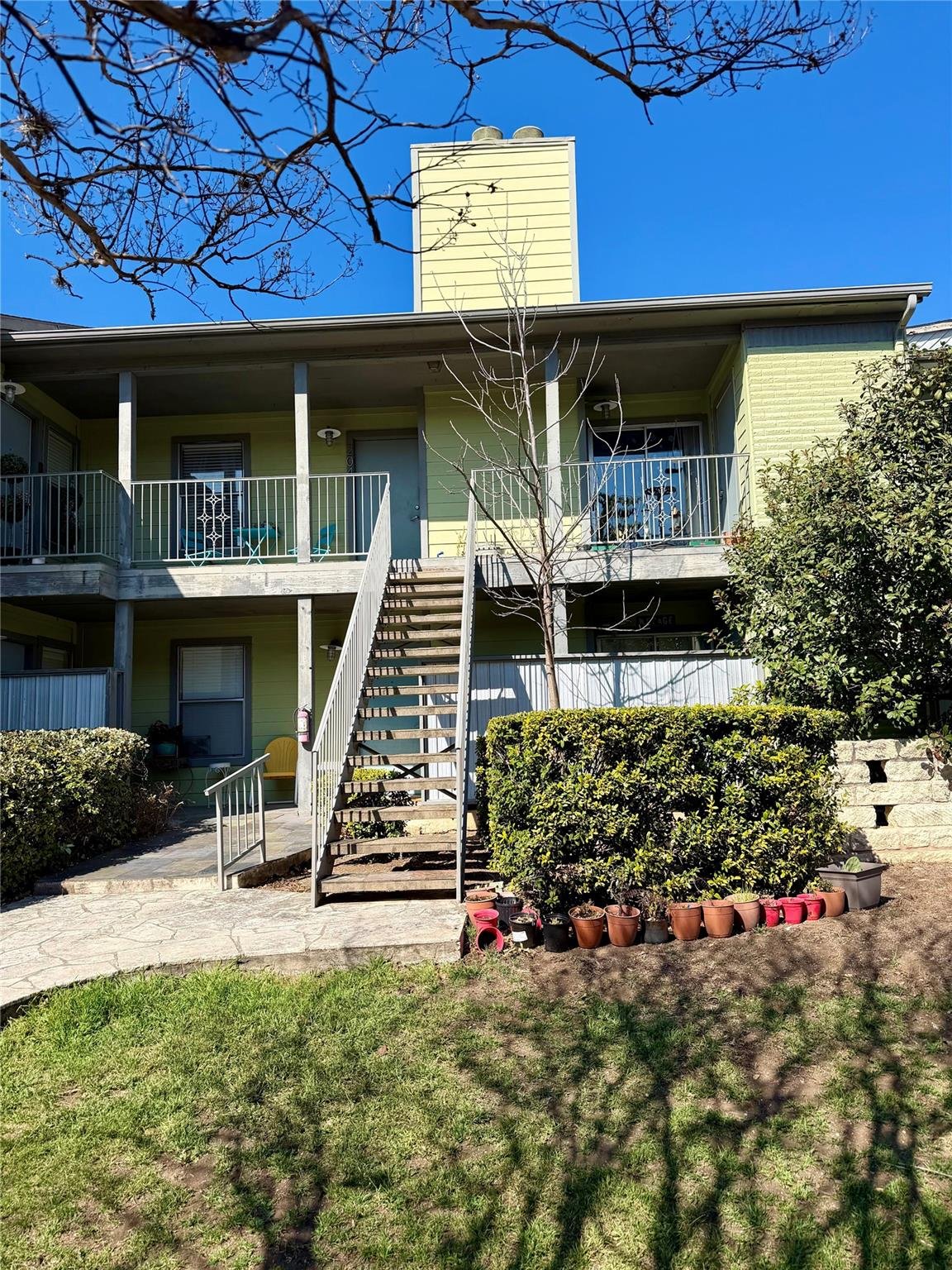 View 3204 Menchaca RD Unit #204 in Ivy 78704 Condo Amd The 3204 Menchaca RD Unit #204 - property photo 1 - Luxury home in Ivy 78704 Condo Amd The, Austin, TX