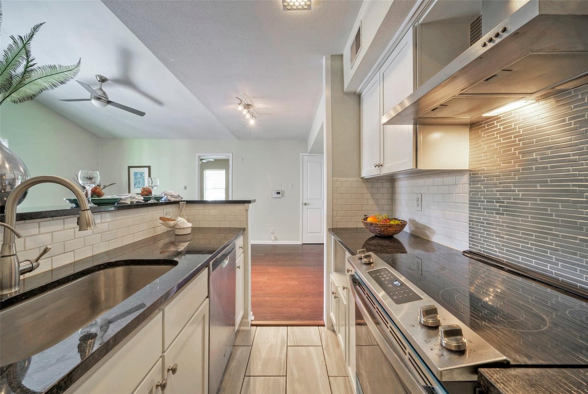 View 3204 Menchaca RD Unit #608 in Ivy 78704 Condo Amd The 3204 Menchaca RD Unit #608 - front exterior - Luxury home in Ivy 78704 Condo Amd The, Austin, TX