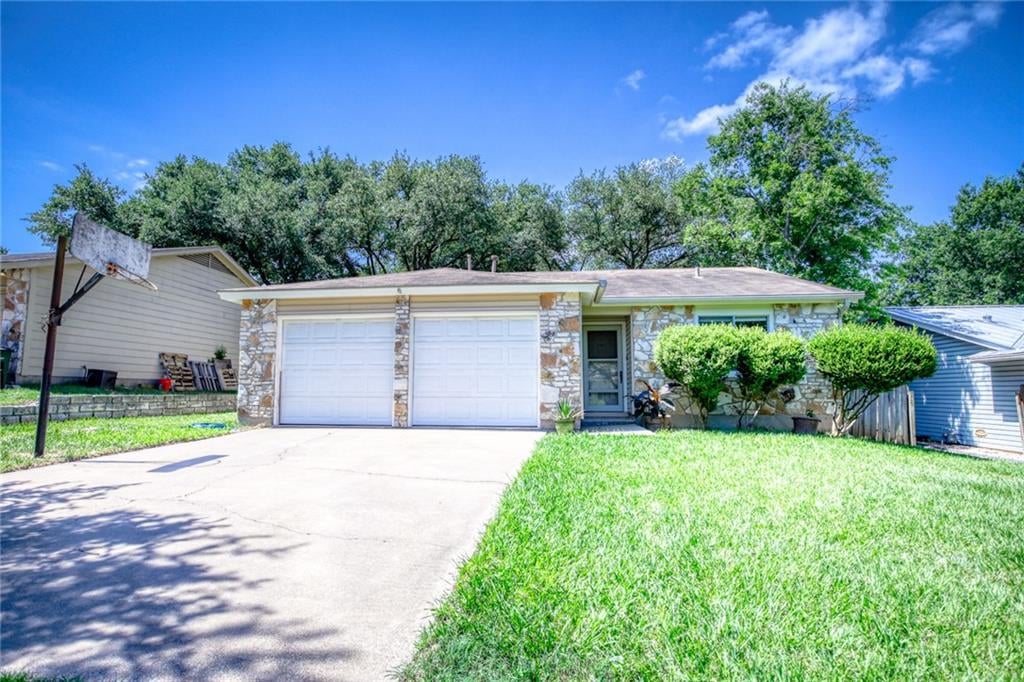 View 3205 Evanston Ln in Southampton Sec 03-A 3205 Evanston Ln - front exterior - Luxury home in Southampton Sec 03-A, Austin, TX