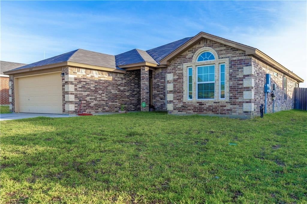 View 3207 Briscoe Dr 3207 Briscoe Dr - front exterior - Luxury home in Killeen, TX