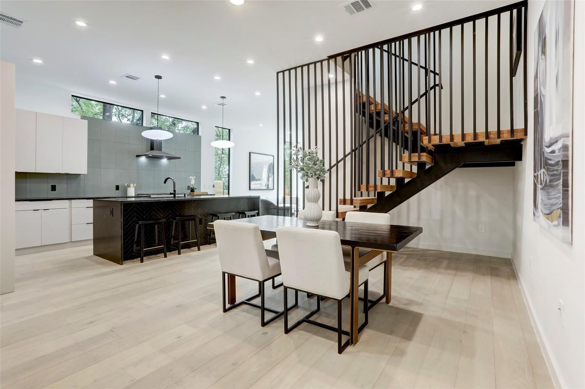 View 3207 Clawson RD Unit #A in South Lamar 3207 Clawson RD Unit #A - front exterior - Luxury home in South Lamar, Austin, TX