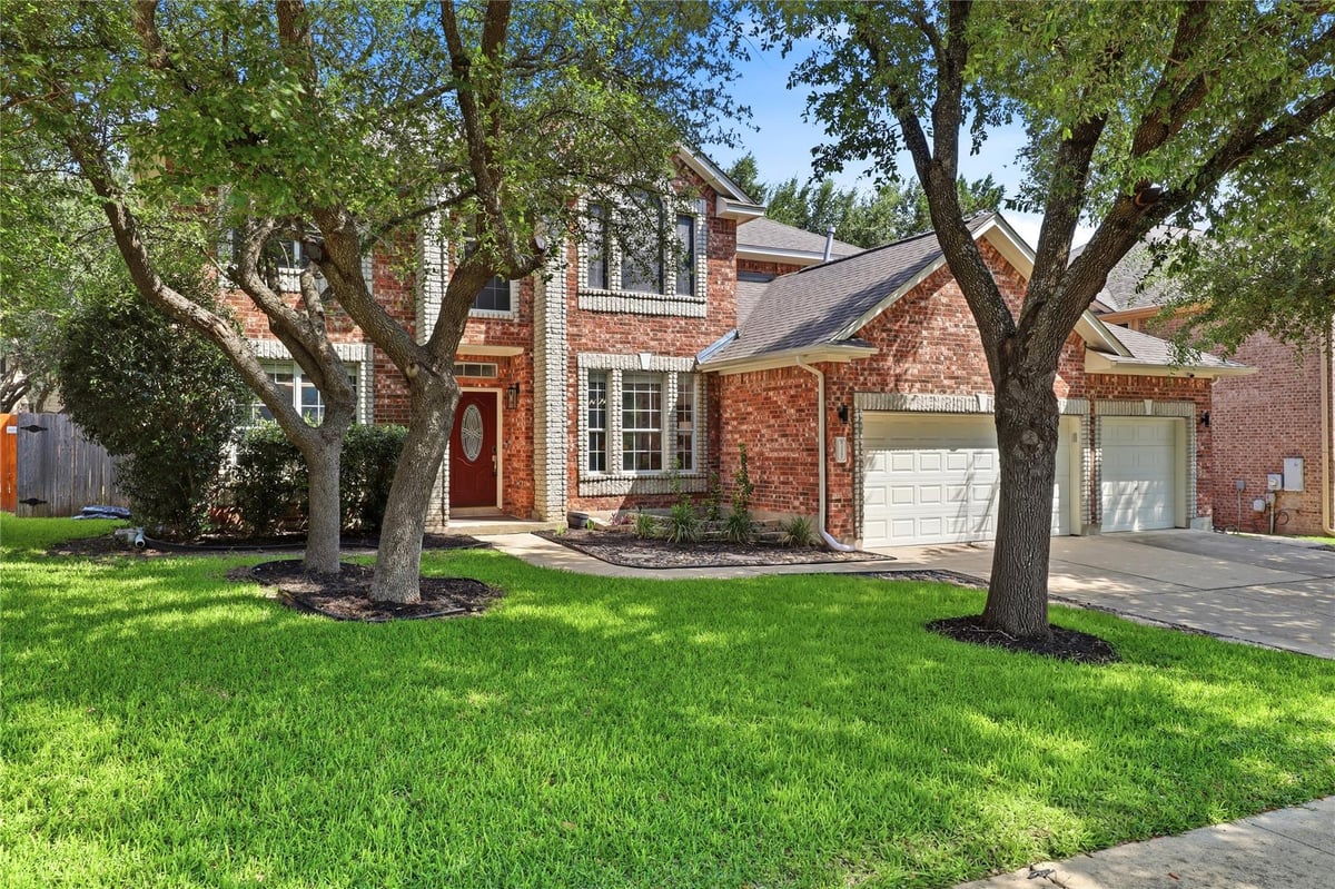 View 3207 Misty Oaks WAY in Forest Rdg Ph 7B 3207 Misty Oaks WAY - front exterior - Luxury home in Forest Rdg Ph 7B, Round Rock, TX