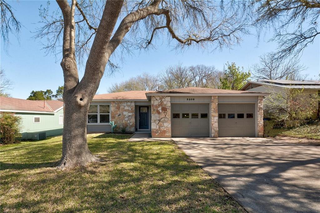 View 3208 Evanston Ln in Southampton Sec 3-a 3208 Evanston Ln - front exterior - Luxury home in Southampton Sec 3-a, Austin, TX