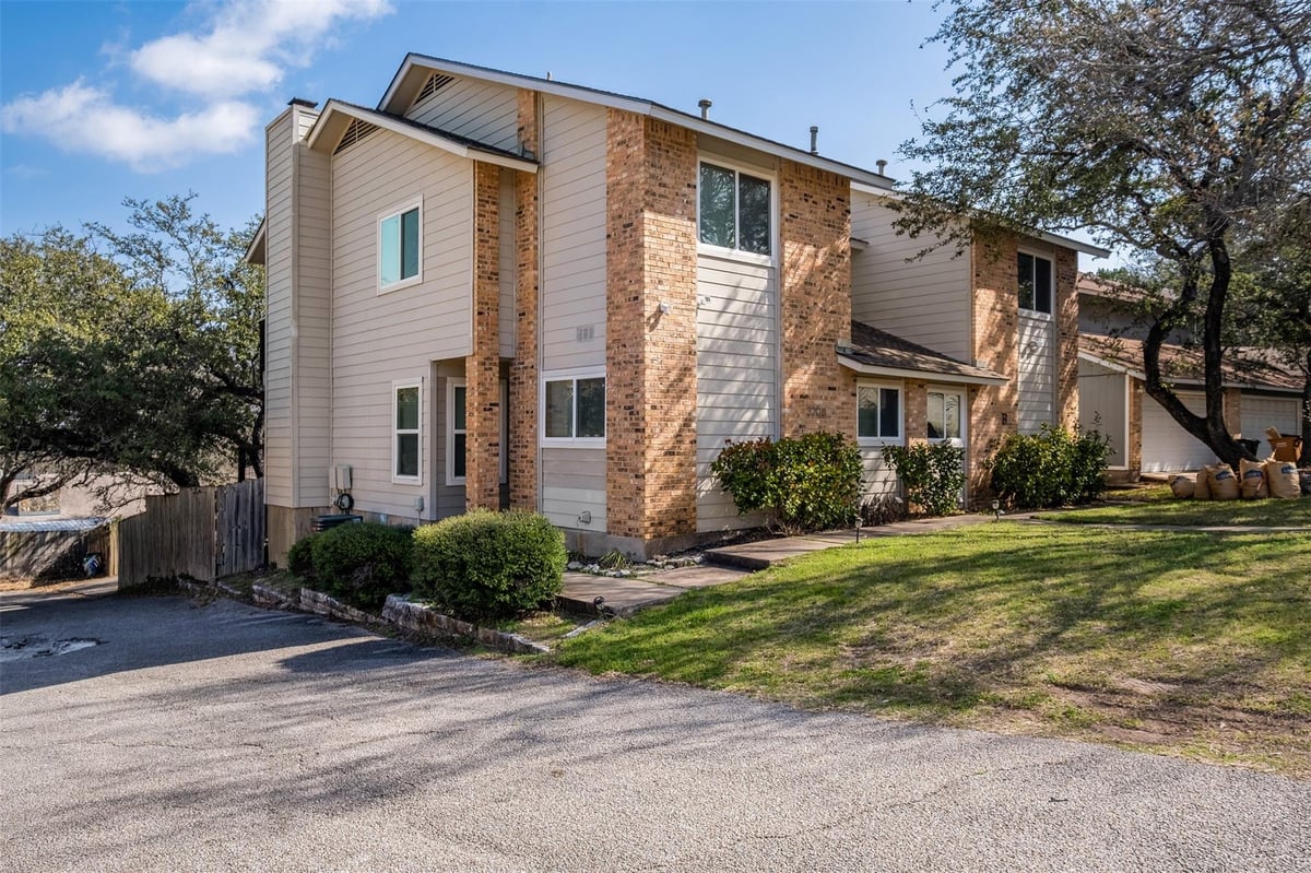 View 3208 Twinberry CV Unit #A in Beecave Woods Sec 03 A 3208 Twinberry CV Unit #A - property photo 1 - Luxury home in Beecave Woods Sec 03 A, Austin, TX