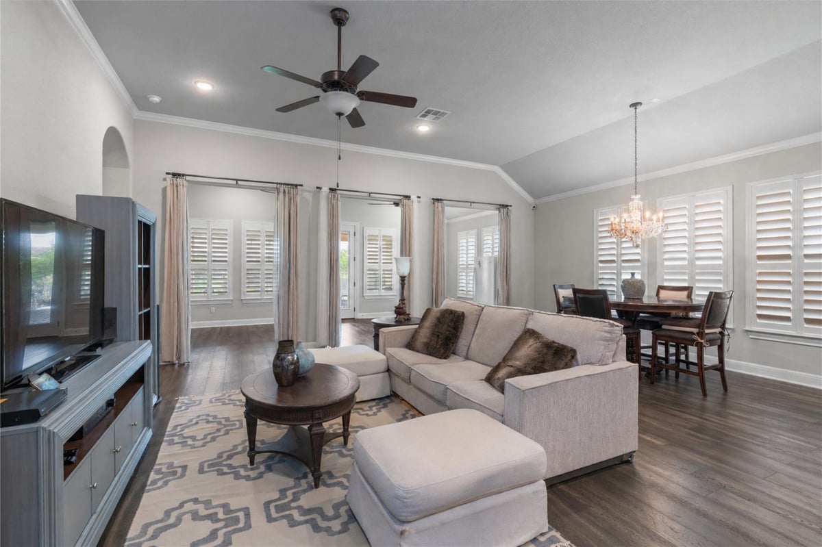 Living area at 3209 Stella Dr - 2 bed 2 bath home