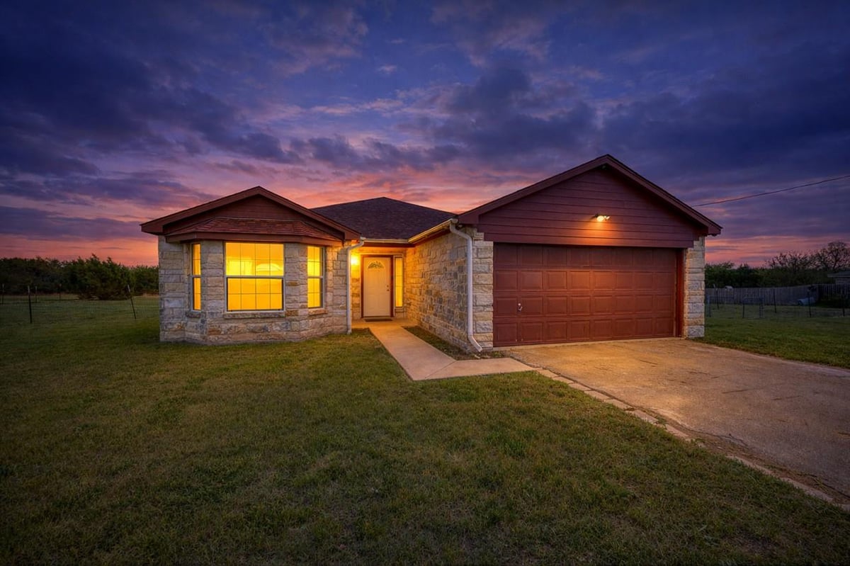 View 321 County Road 4450 in J & T Sub 321 County Road 4450 - front exterior - Luxury home in J & T Sub, Kempner, TX