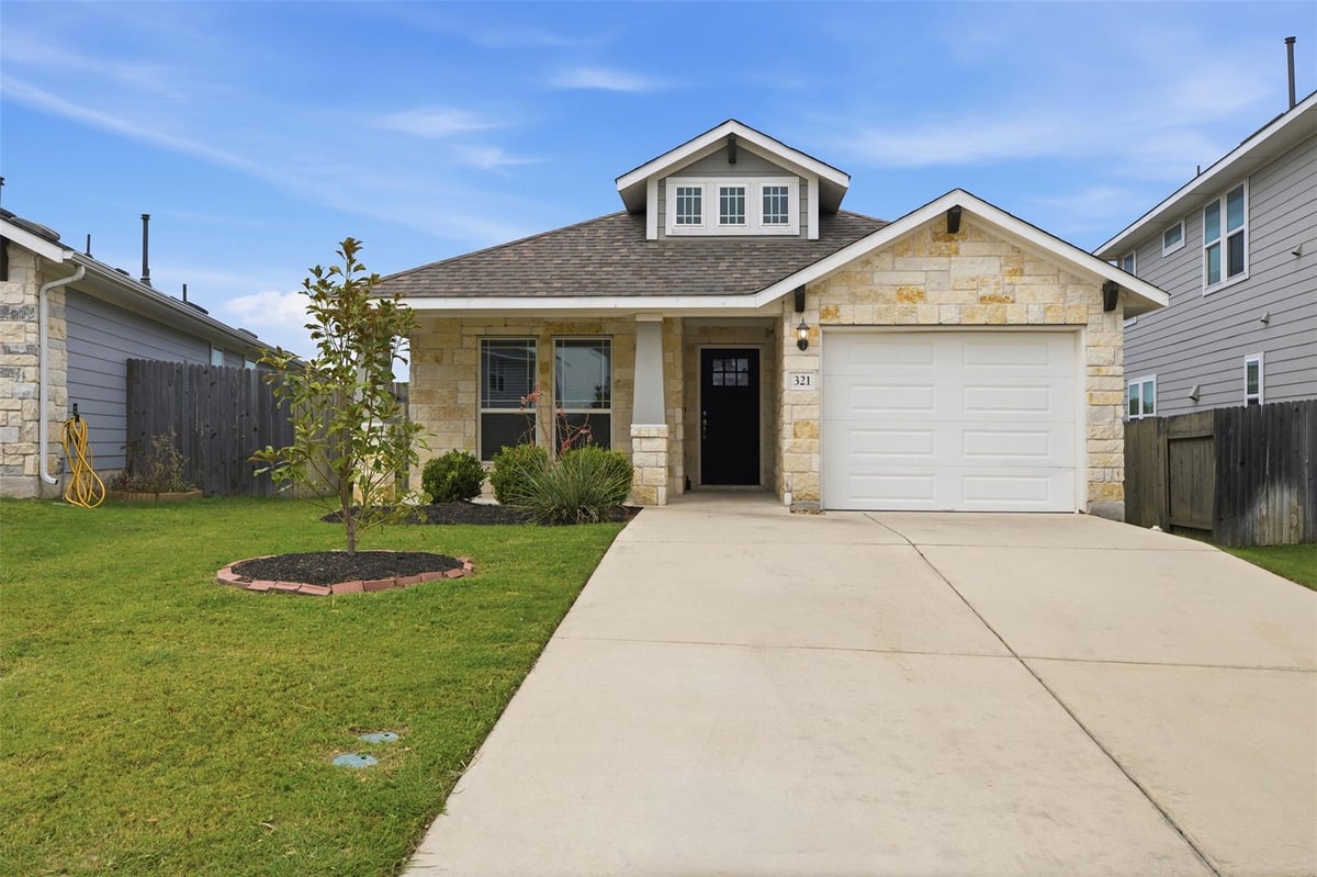 321 Gaida LOOP - property photo 1 - Luxury home in Morningstar, Georgetown, TX