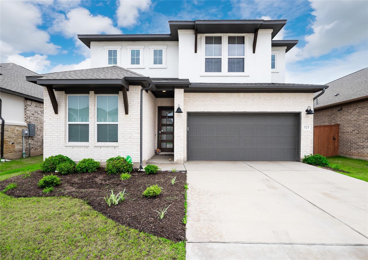 View 321 Lariat LOOP in Lariat Sec 7 321 Lariat LOOP - front exterior - Luxury home in Lariat Sec 7, Liberty Hill, TX