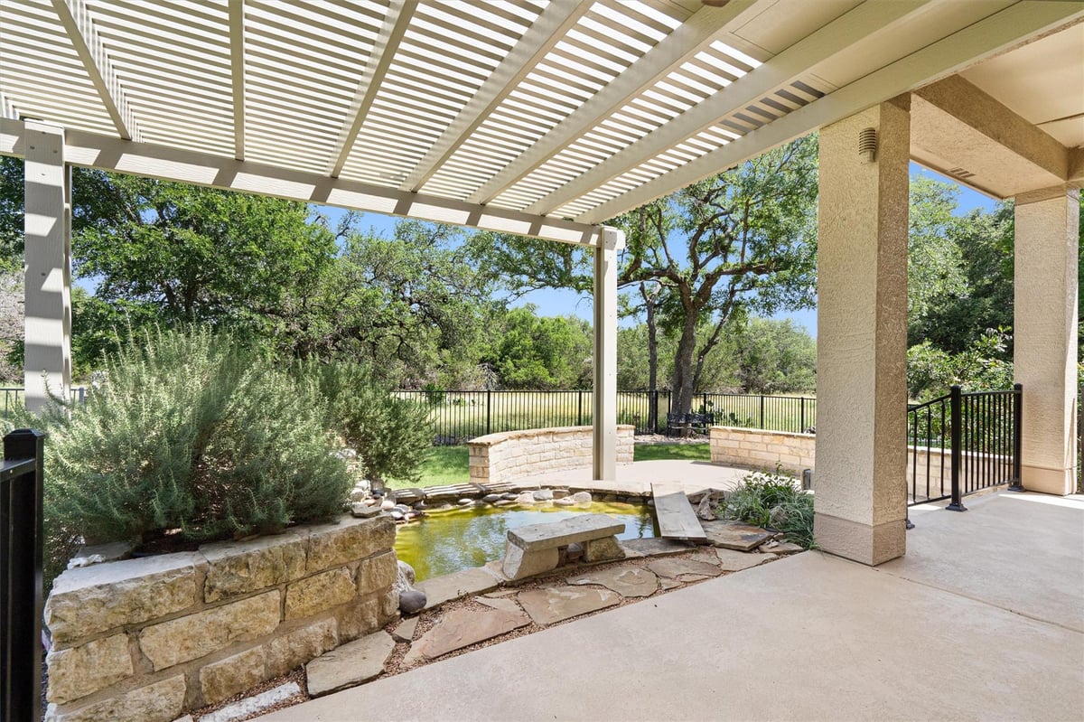 321 Yukon TER - front exterior - Luxury home in Sun City Georgetown Nbrhd 26, Georgetown, TX