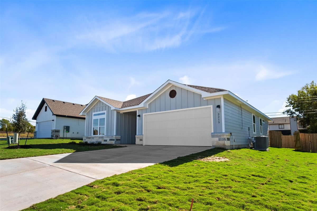 Primary bedroom at 3215 Llano Alto Cir - 4 bed 2 bath home
