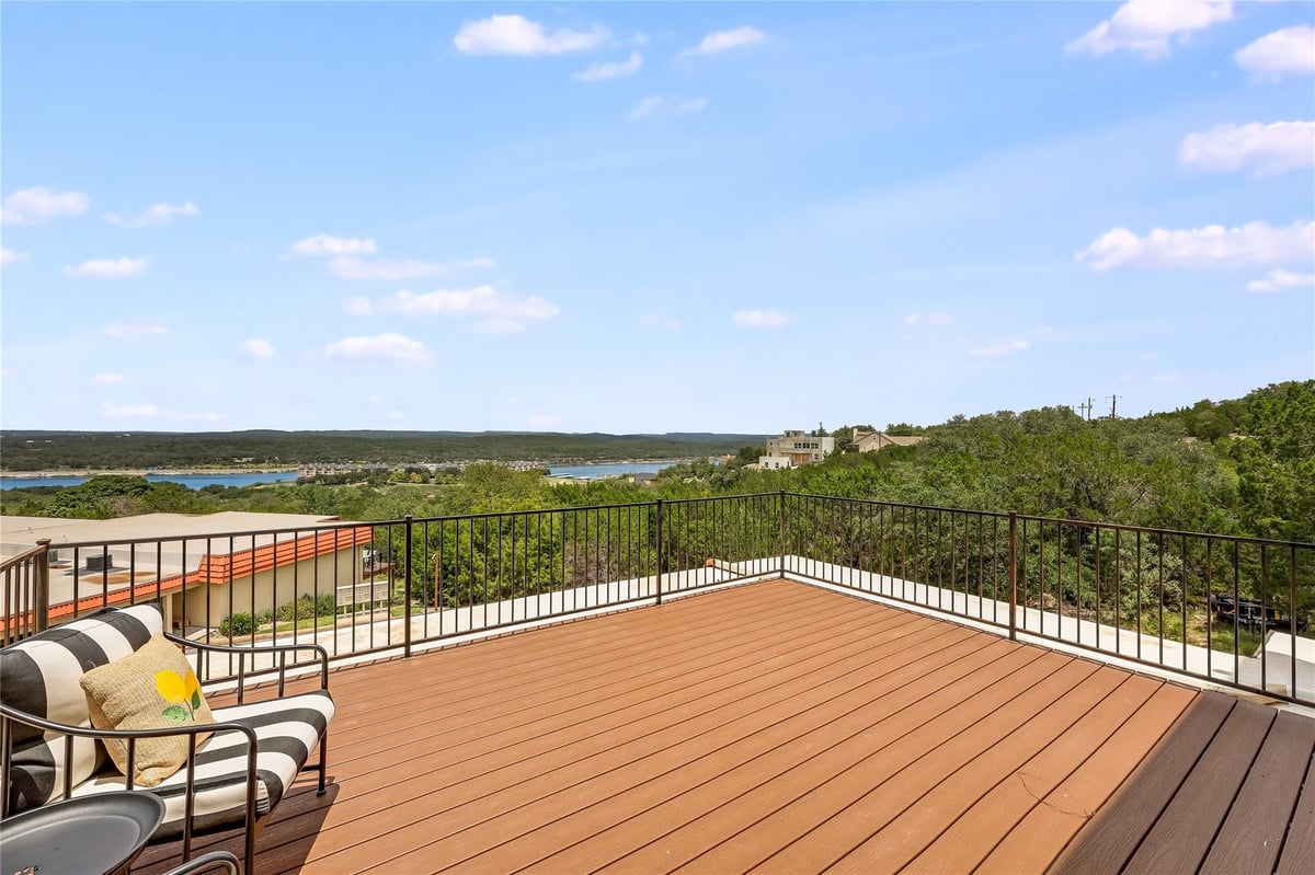 View 3216 Poe CV Unit #4D in Caribbean Condominiums 3216 Poe CV Unit #4D - front exterior - Luxury home in Caribbean Condominiums, Lago Vista, TX