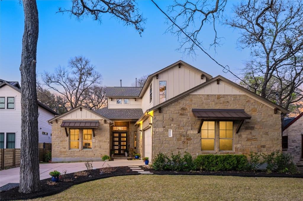 3216 Windsor RD - front exterior - Luxury home in Tarrytown, Austin, TX
