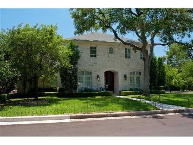 View 3221 Gilbert St in Tarrytown 3221 Gilbert St - property photo 1 - Luxury home in Tarrytown, Austin, TX