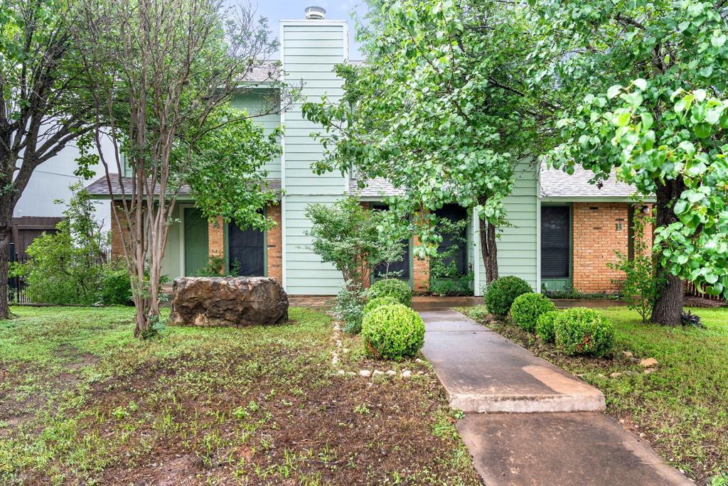 Living area at 3222 Tamarron Blvd Unit #A&B - Beecave Woods Sec 03 A, Austin, TX