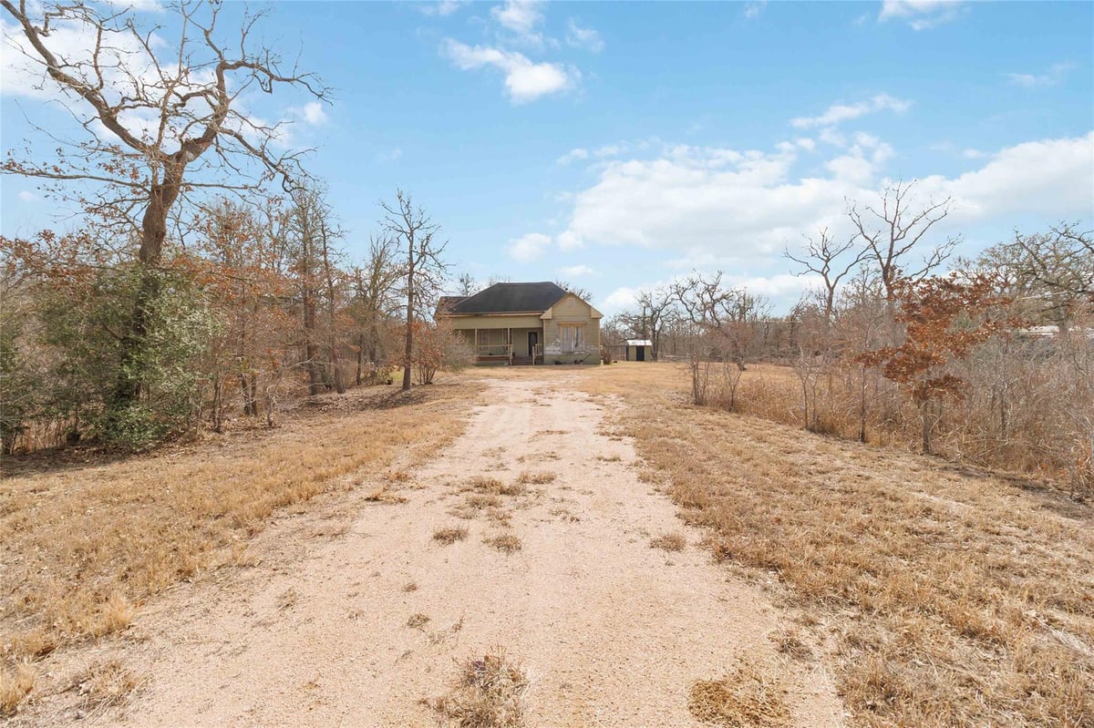 View 323 Cedar Ln in Bluebonnet Acres 323 Cedar Ln - property photo 1 - Luxury home in Bluebonnet Acres, Cedar Creek, TX