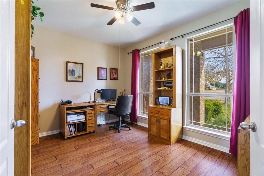 Living area at 324 Bloomsbury Dr - 4 bed 2 bath home