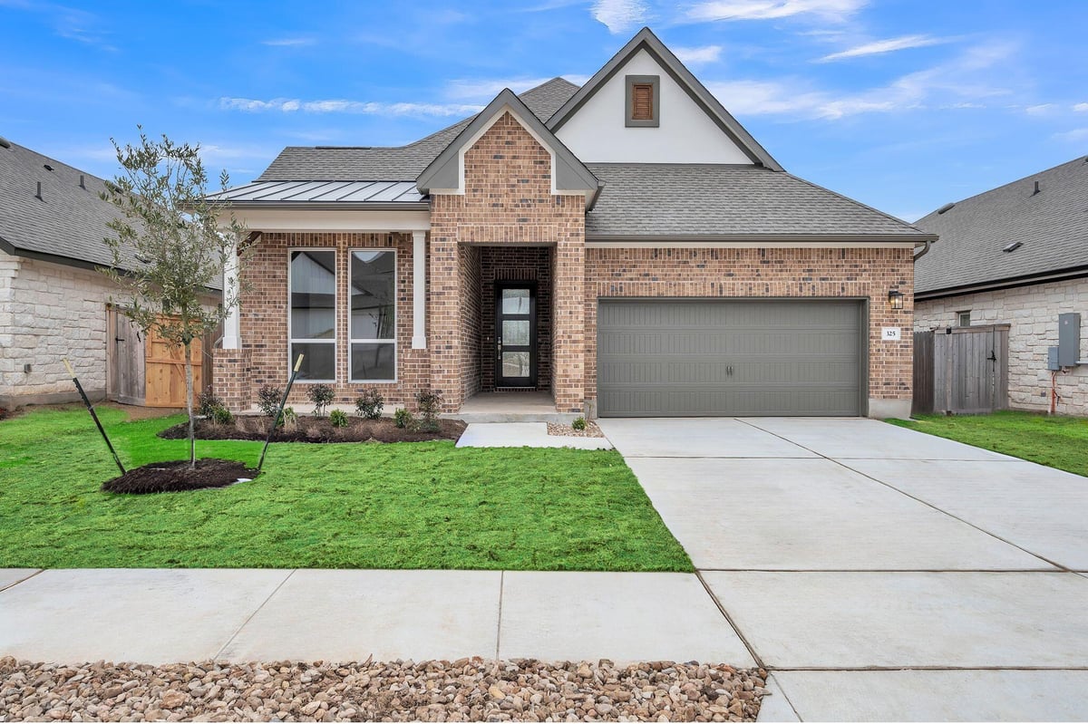 View 325 Crescent Heights Dr in Crescent Bluff Sec 1 325 Crescent Heights Dr - property photo 1 - Luxury home in Crescent Bluff Sec 1, Georgetown, TX