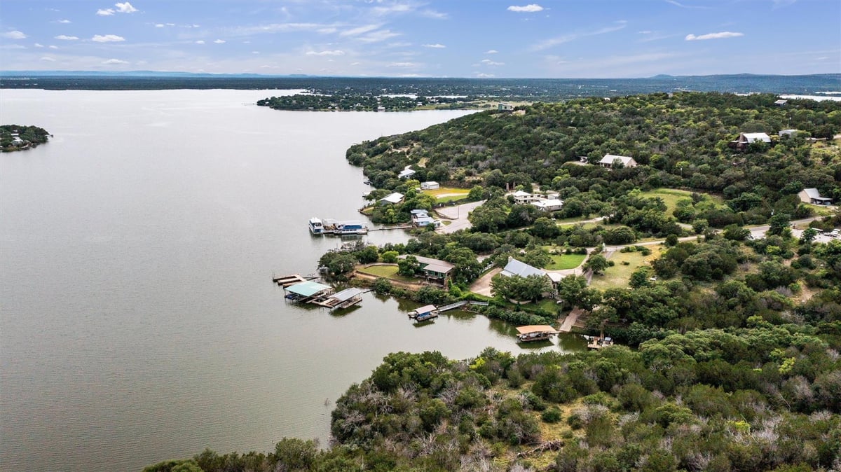 View 325 Eagle Rest LN in Vanishing Texas 325 Eagle Rest LN - front exterior - Luxury home in Vanishing Texas, Burnet, TX