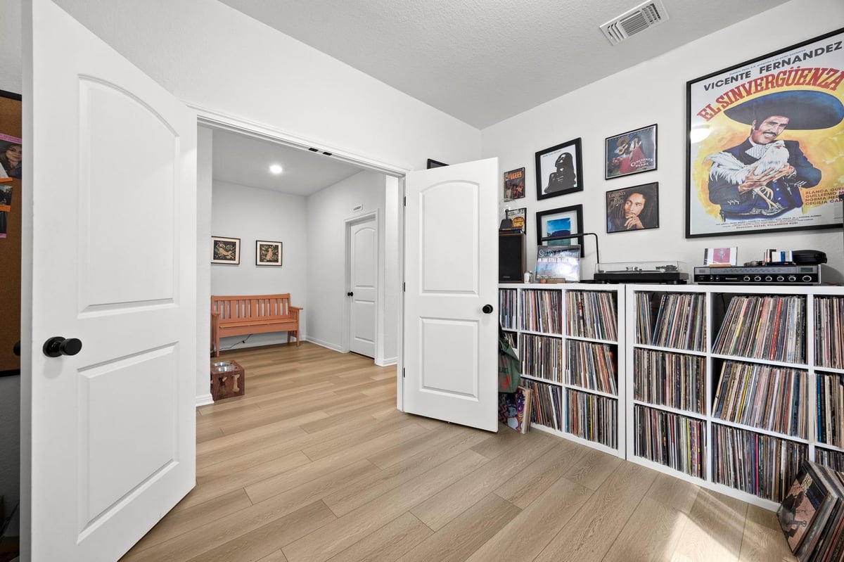 Living area at 325 Kays Path - 5 bed 3 bath home
