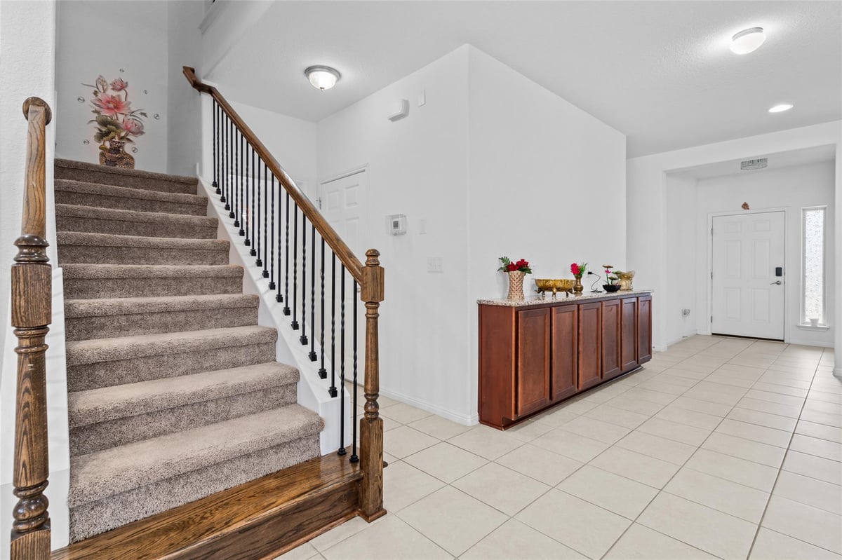 Kitchen at 325 La Joya Pass - 5 bed 3 bath home