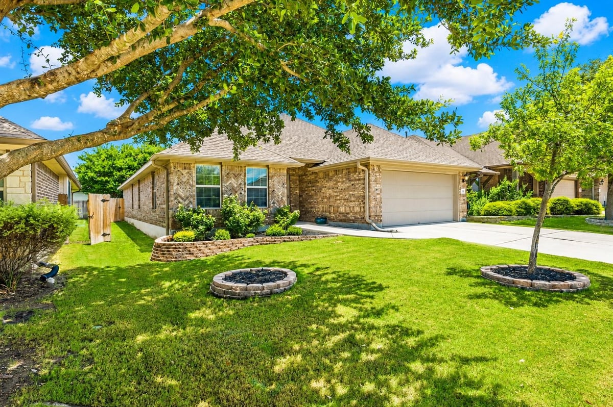 View 328 Lightcliff ST in Star Ranch 328 Lightcliff ST - front exterior - Luxury home in Star Ranch, Hutto, TX