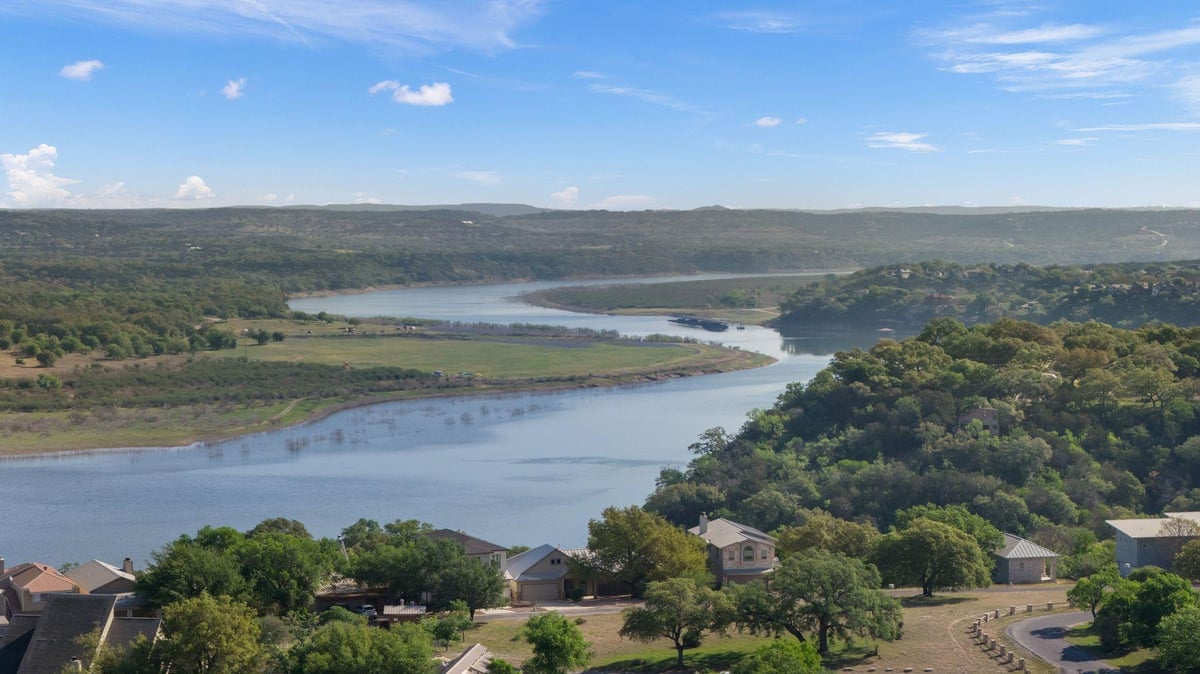View 329 Kendall Dr in Windermere Oaks 329 Kendall Dr - front exterior - Luxury lot in Windermere Oaks, Spicewood, TX
