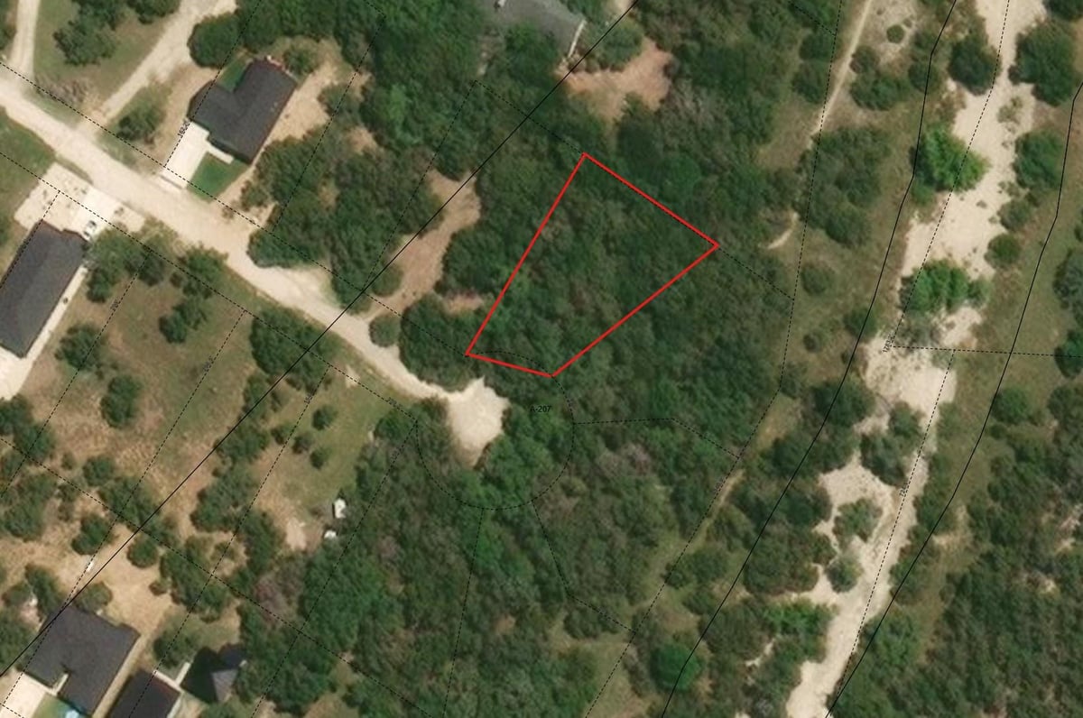 View 33 Meadow Oak Ct in Woodcreek Sec 12 33 Meadow Oak Ct - front exterior - Luxury lot in Woodcreek Sec 12, Wimberley, TX