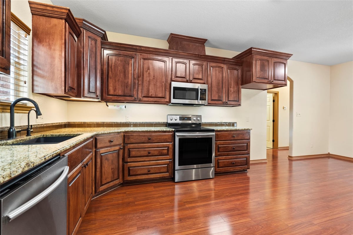 Bathroom at 330 Arbors Cir - 5 bed 3 bath home