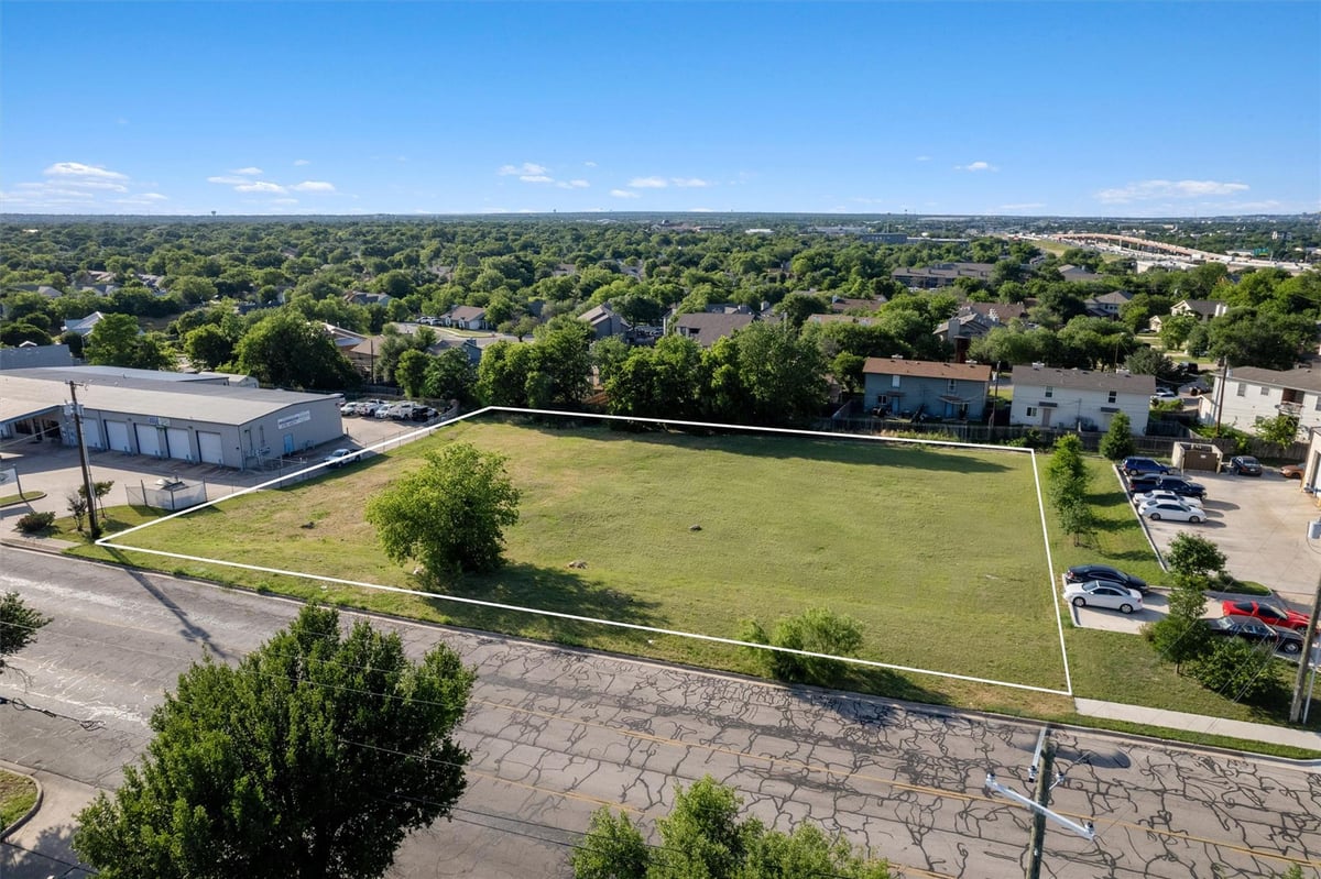 View 330 Old West Dr in Chisholm Valley South Sec 16 330 Old West Dr - front exterior - Luxury lot in Chisholm Valley South Sec 16, Round Rock, TX