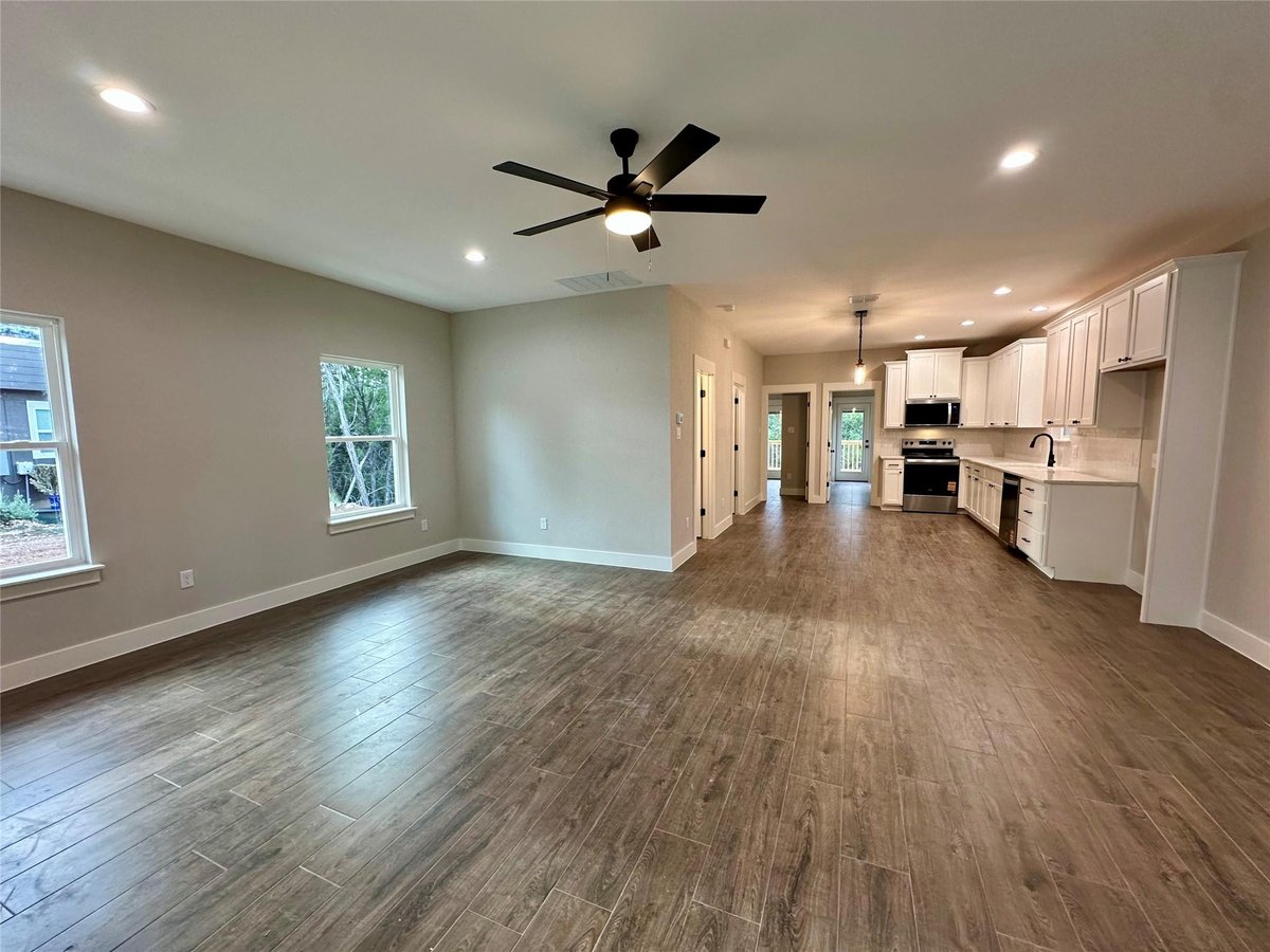 Living area at 330 Shady Bluff Dr - 2 bed 2 bath home