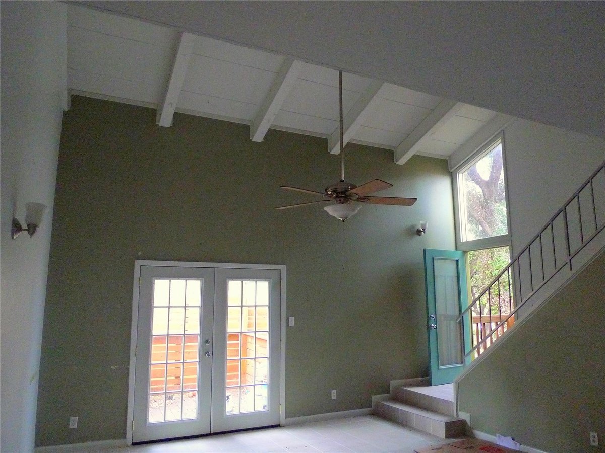 View 3300 Clawson RD Unit #B in Valleyridge 3300 Clawson RD Unit #B - property photo 1 - Luxury home in Valleyridge, Austin, TX
