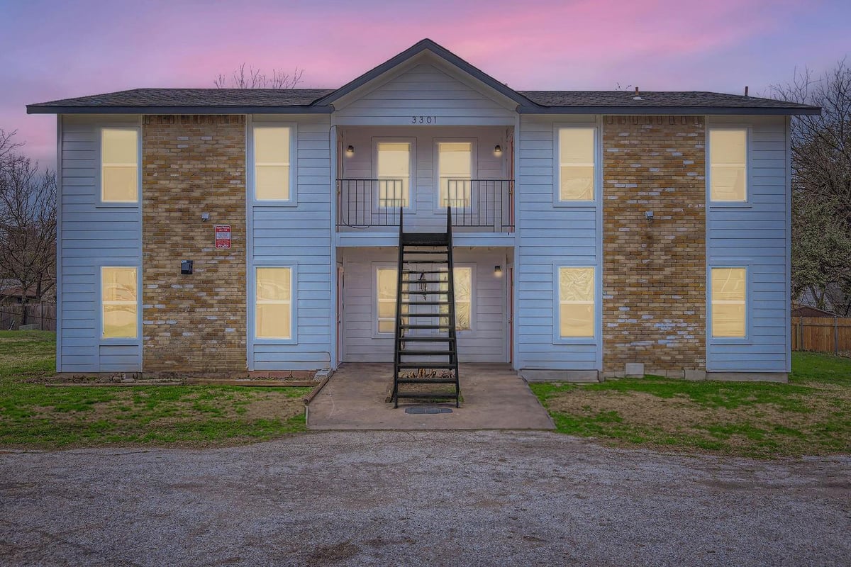 3301 Vintage Hills CV - property photo 1 - Luxury home in Vintage Hills Sec 07, Austin, TX