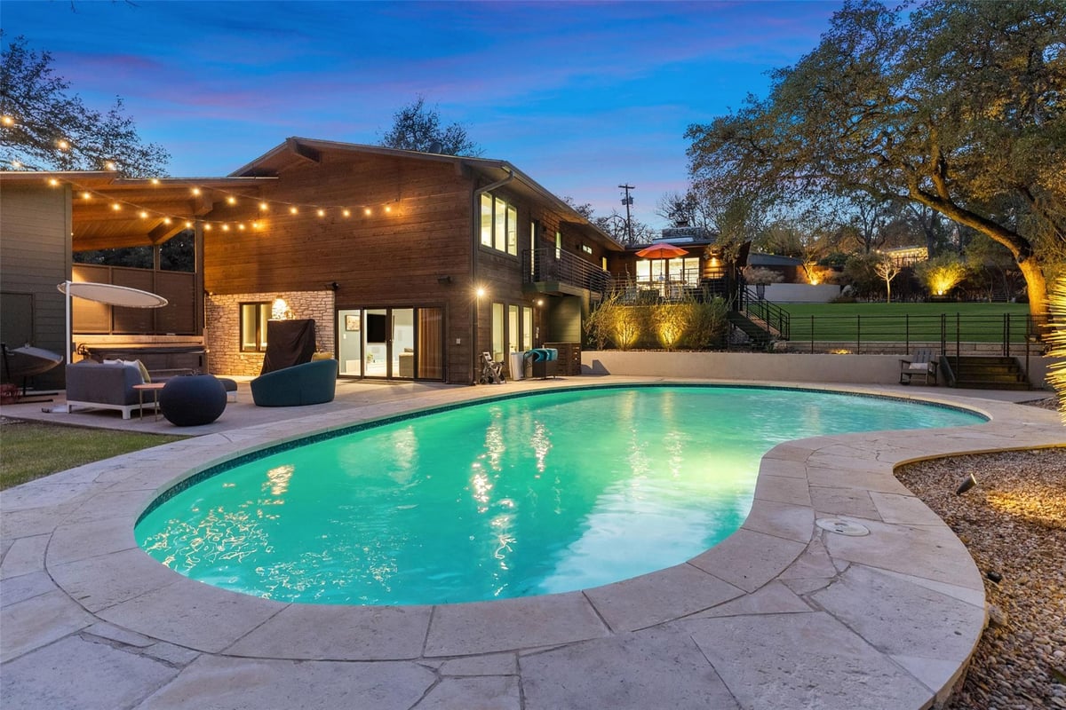 View 3302 Cherry Tree Cir in Balcones Park Add Sec 06 3302 Cherry Tree Cir - front exterior - Luxury home in Balcones Park Add Sec 06, Austin, TX