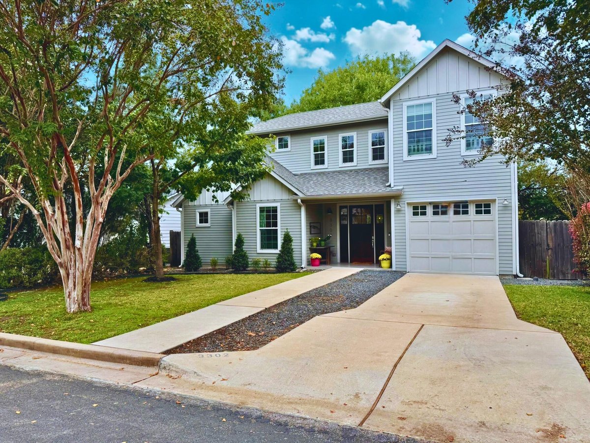 3302 Funston St - front exterior - Luxury home in Brykerwoods Annex, Austin, TX