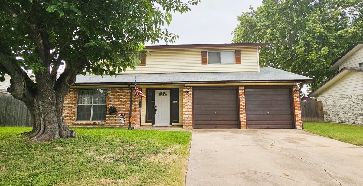 View 3303 Lake Charles Ave in Lake Add 3303 Lake Charles Ave - front exterior - Luxury home in Lake Add, Killeen, TX