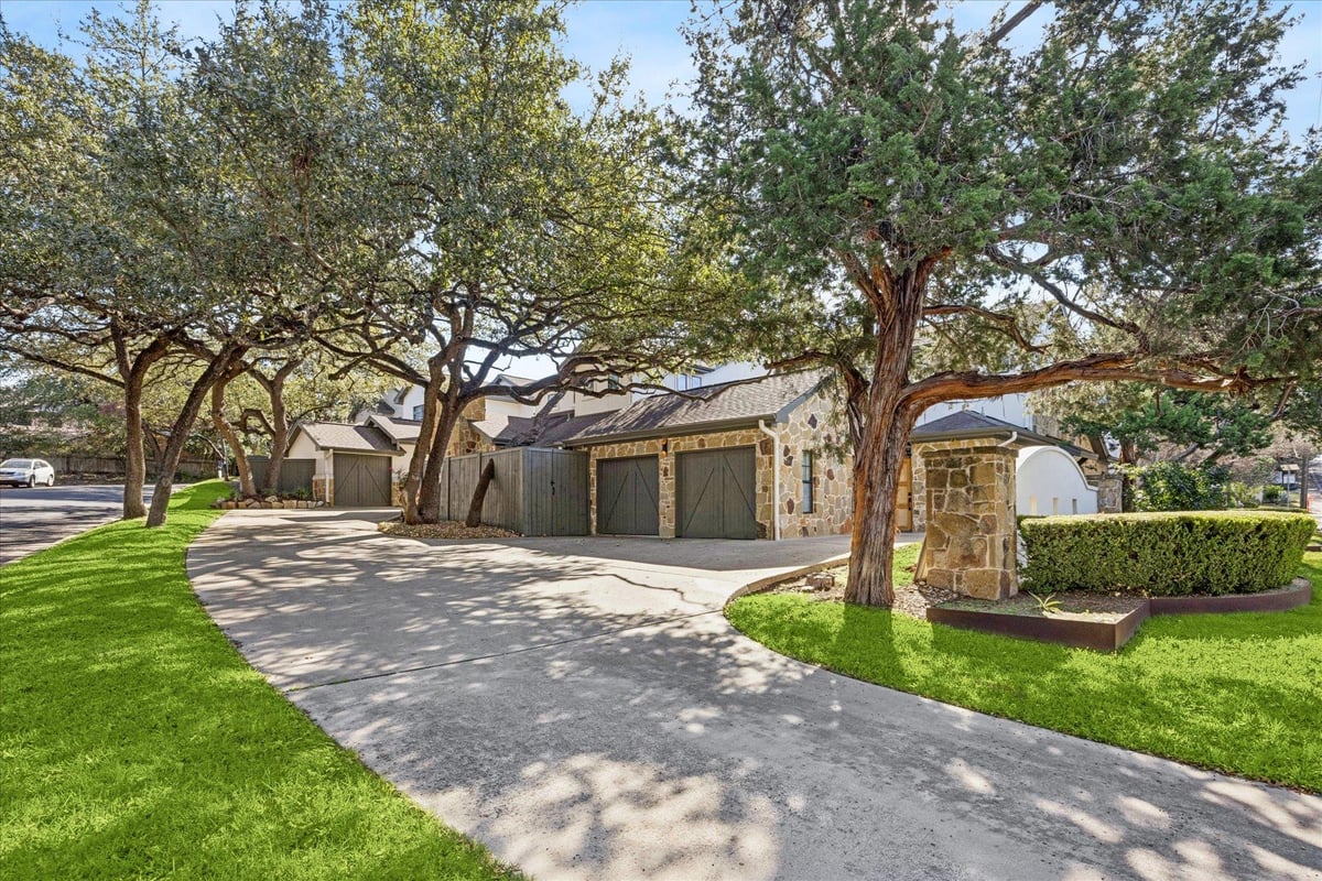 3303 Pecos St Unit #B - front exterior - Luxury home in Pecos Estates Condo Amd, Austin, TX