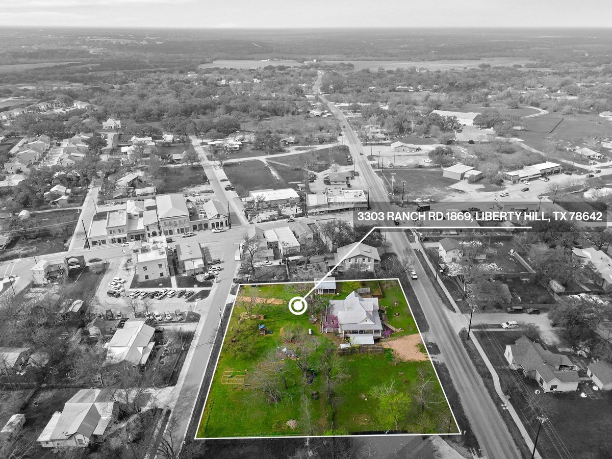 View 3303 Ranch Road 1869 in Henry Fields 3303 Ranch Road 1869 - front exterior - Luxury home in Henry Fields, Liberty Hill, TX