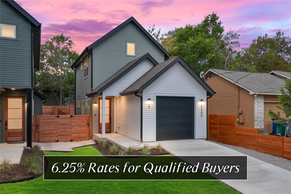 View 3305 Dalton St Unit #2 in Kincheon Sec 01 3305 Dalton St Unit #2 - front exterior - Luxury home in Kincheon Sec 01, Austin, TX