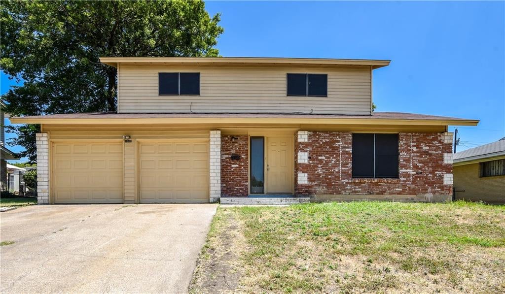 View 3307 Lake Inks Ave 3307 Lake Inks Ave - front exterior - Luxury home in Killeen, TX