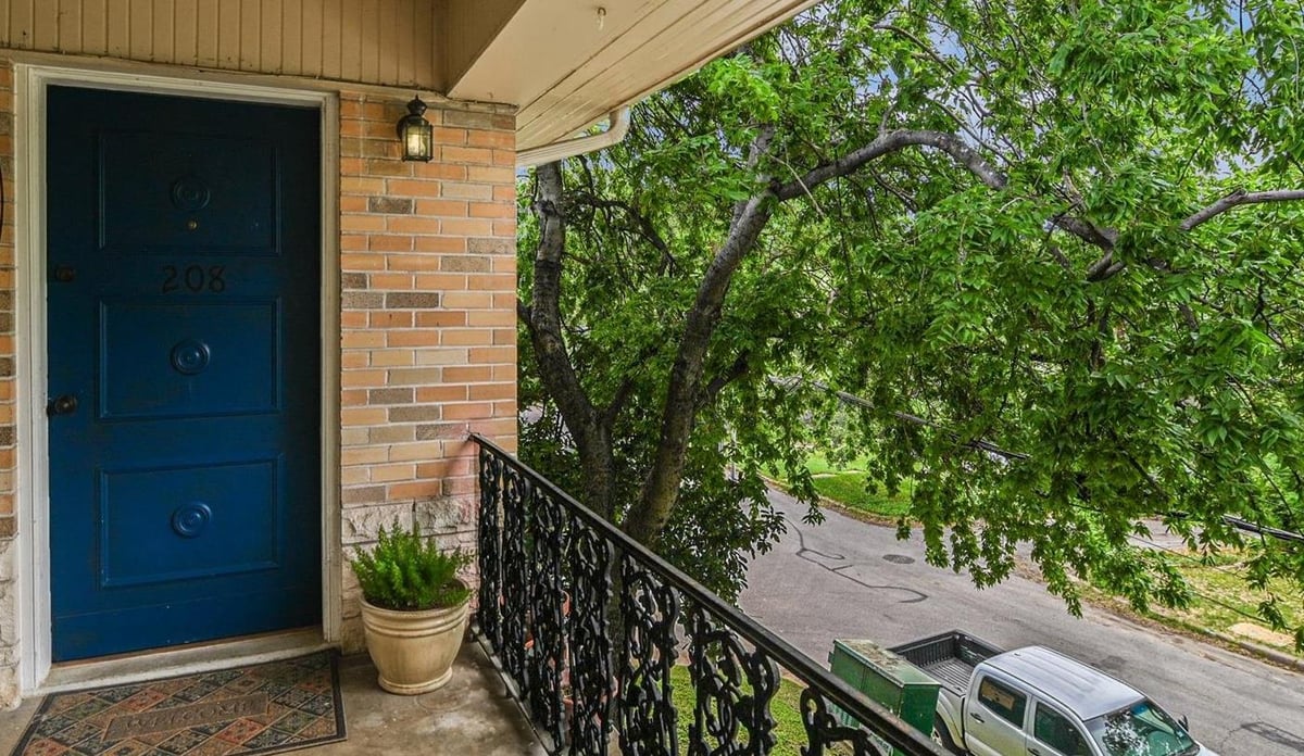 View 3309 Grooms ST Unit #208 in Escala At 34th Condo 3309 Grooms ST Unit #208 - front exterior - Luxury home in Escala At 34th Condo, Austin, TX