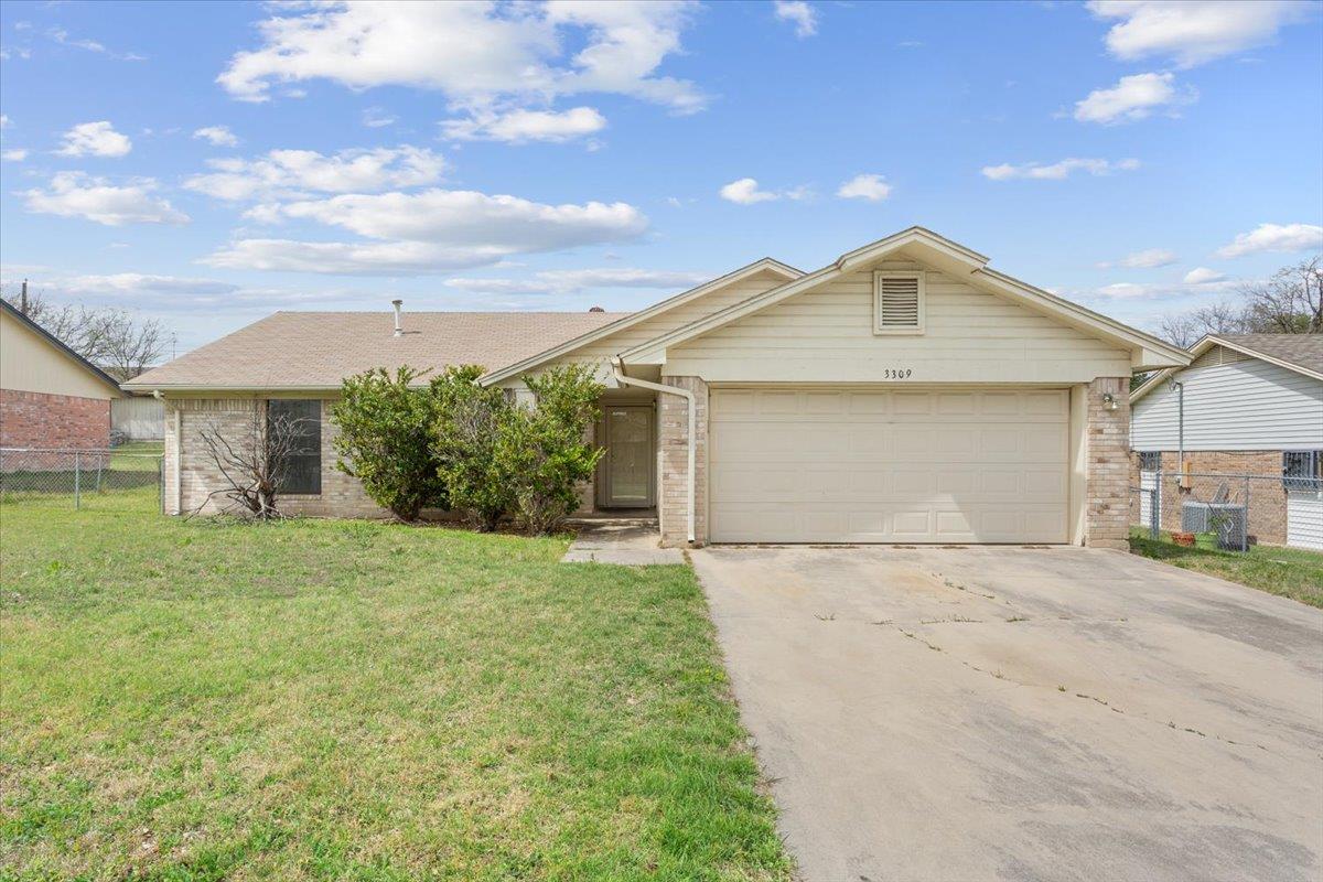 View 3309 Tallwood DR in South Meadows Sec Vi 3309 Tallwood DR - front exterior - Luxury home in South Meadows Sec Vi, Killeen, TX