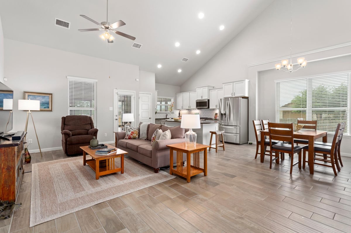 Kitchen at 331 Limestone Crk - 3 bed 2 bath home