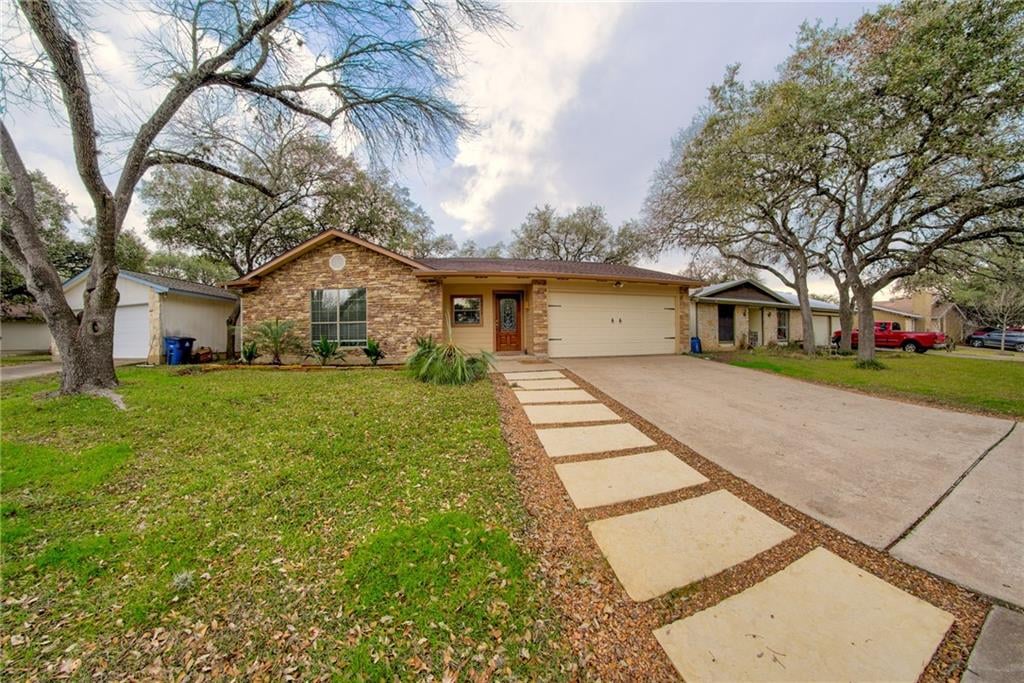 View 3311 Galesburg Dr in Southampton Sec 02 3311 Galesburg Dr - front exterior - Luxury home in Southampton Sec 02, Austin, TX